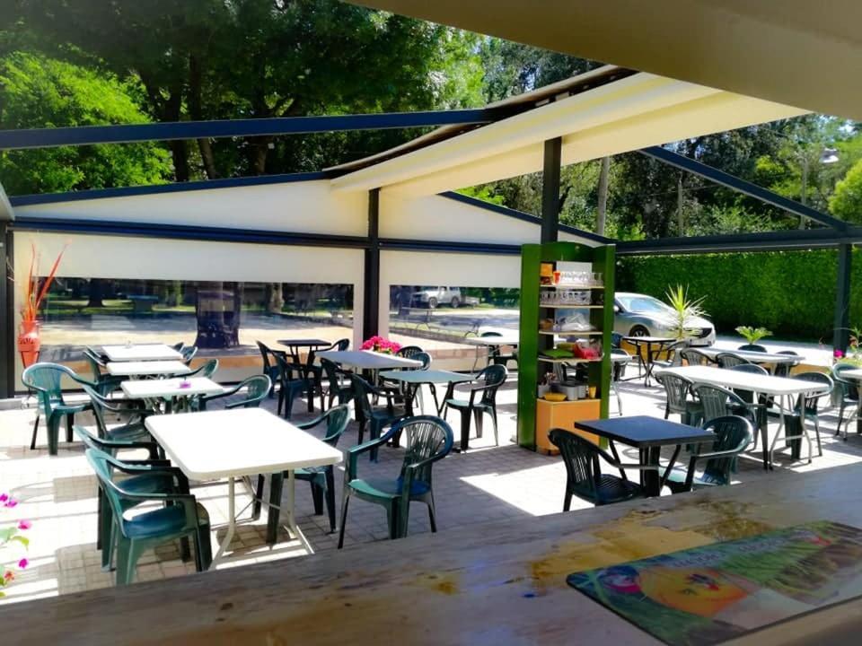Camping Du Lion Bourg-Saint-Andéol Exterior photo